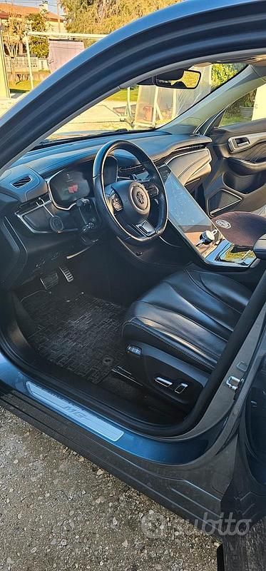 Usata MG Marvel R 64 kW (88 CV) 2022 Grigio SUV