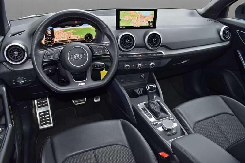 Usata Audi Q2 S-Line 190 CV (139 kW) 2022 Grigio SUV