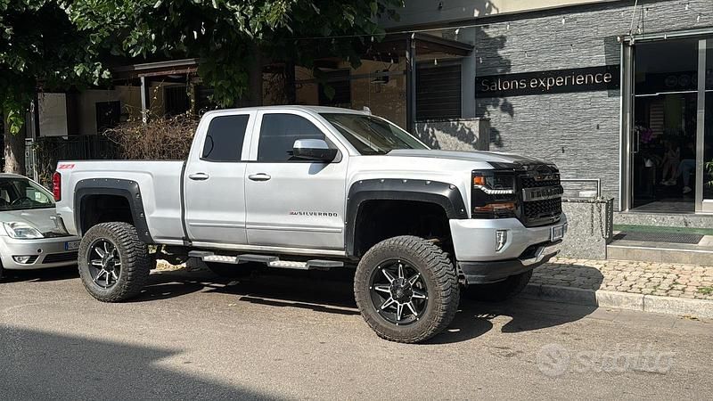 Usata Chevrolet Silverado 2003 Grigio Cabrio