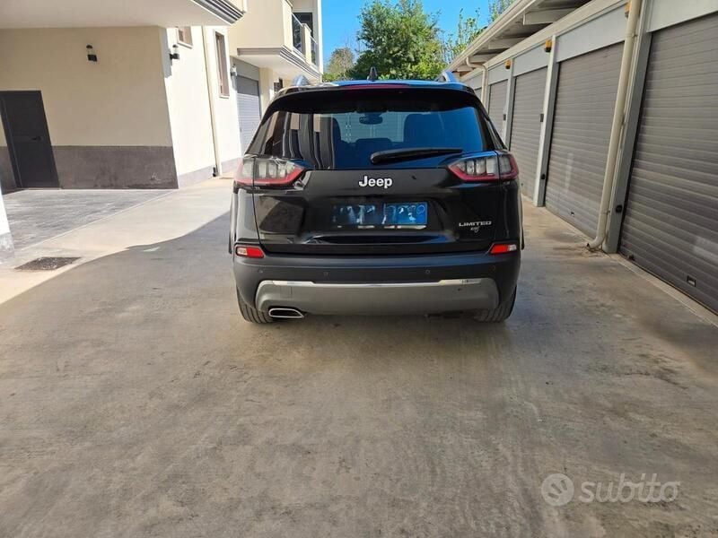 Usata Jeep Cherokee 195 CV (143 kW) 2019 Nero SUV