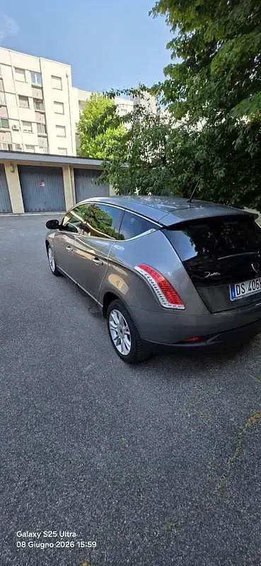 Usata Lancia Delta 120 CV (88 kW) 2008 Utilitaria