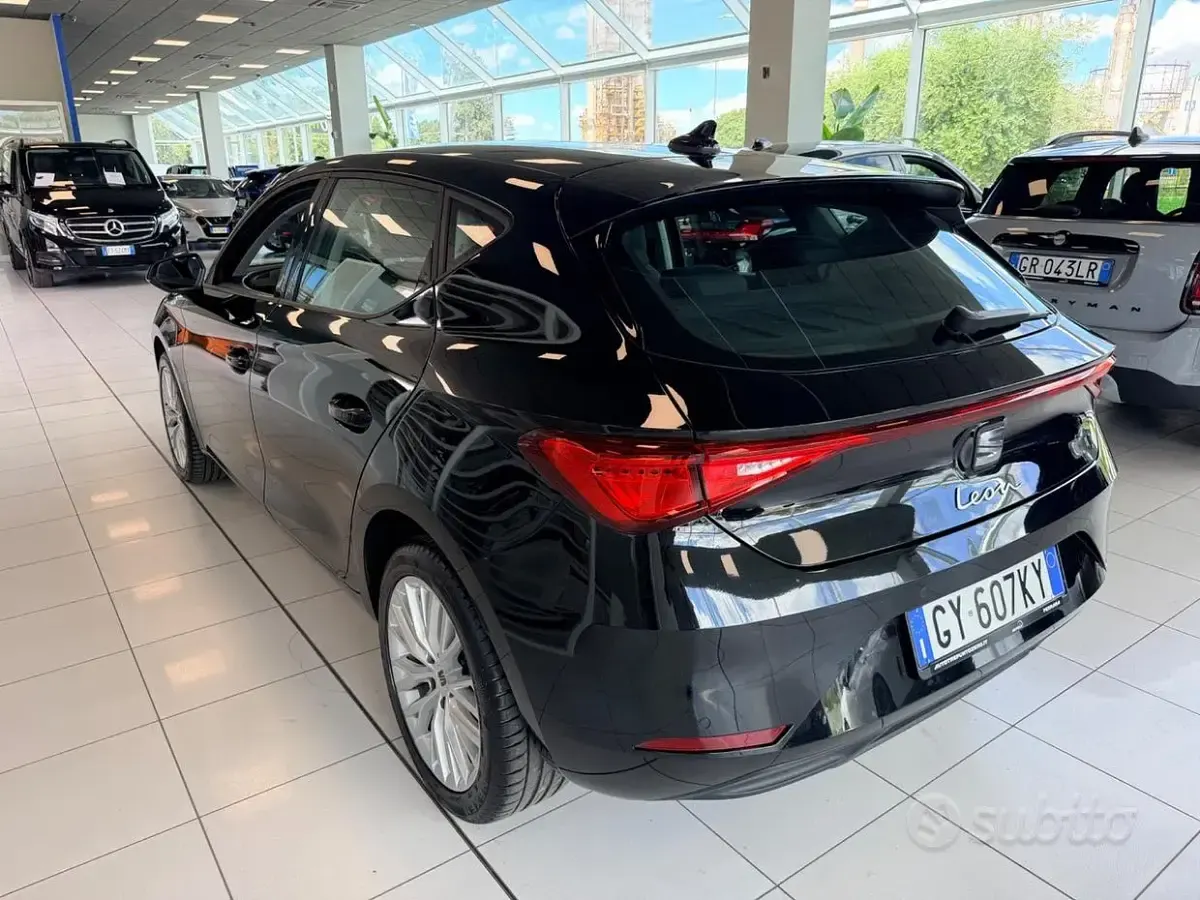 Usata Seat Leon Style 150 CV (110 kW) 2025 Nero Berlina