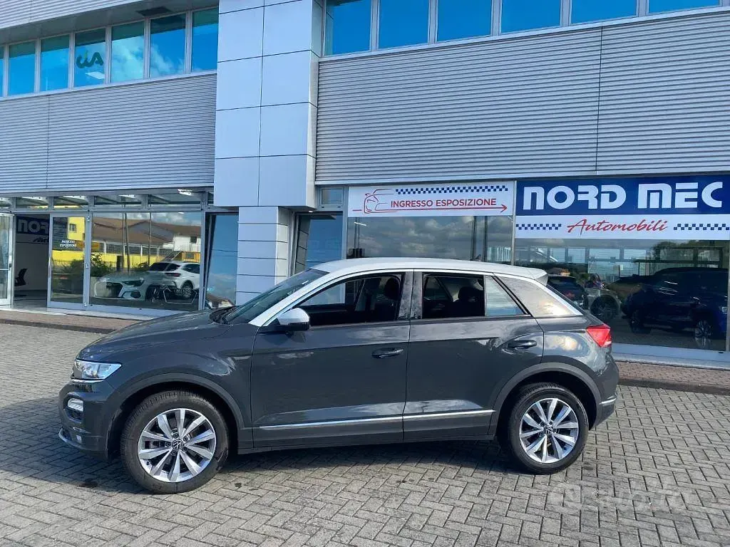 Usata VW T-Roc Style 150 CV (110 kW) 2021 Nero SUV