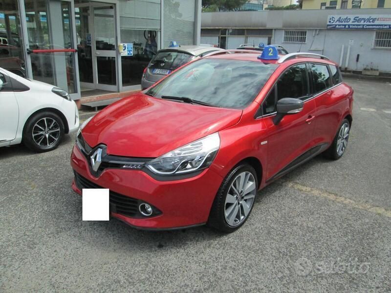 Usata Renault Clio GrandTour 90 CV (66 kW) 2015 Rosso Station wagon