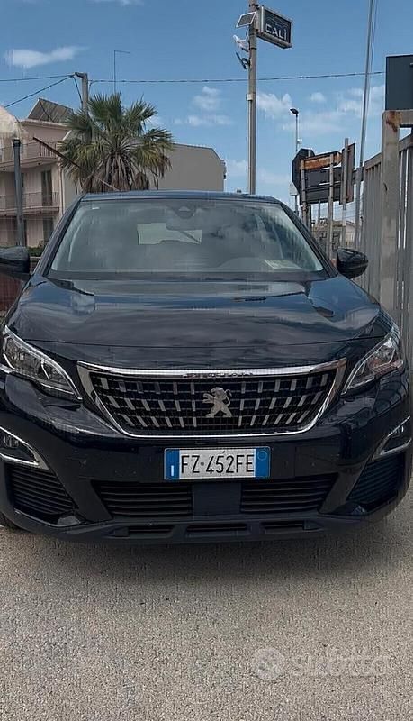Usata Peugeot 3008 130 CV (95 kW) 2019 Nero SUV