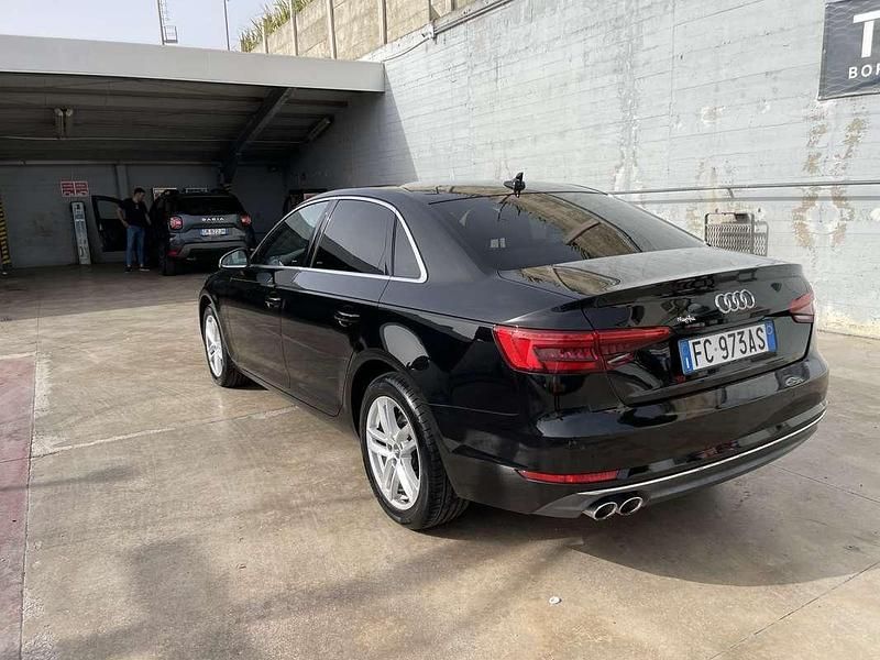 Usata Audi A4 Business 190 CV (139 kW) 2016 Rosso Berlina