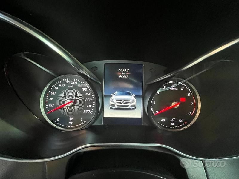 Usata Mercedes C200 Premium 184 CV (135 kW) 2017 Nero Cabrio