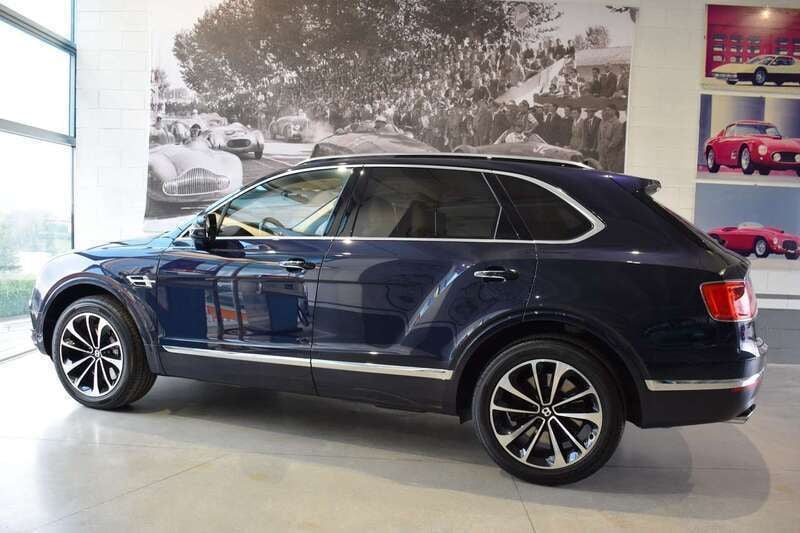 Usata Bentley Bentayga 608 CV (447 kW) 2016 Blu/azzurro SUV