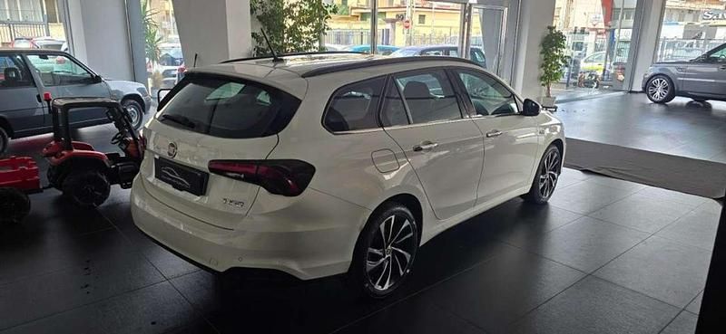 Usata Fiat Tipo Lounge 95 CV (69 kW) 2019 Bianco pastello Station wagon