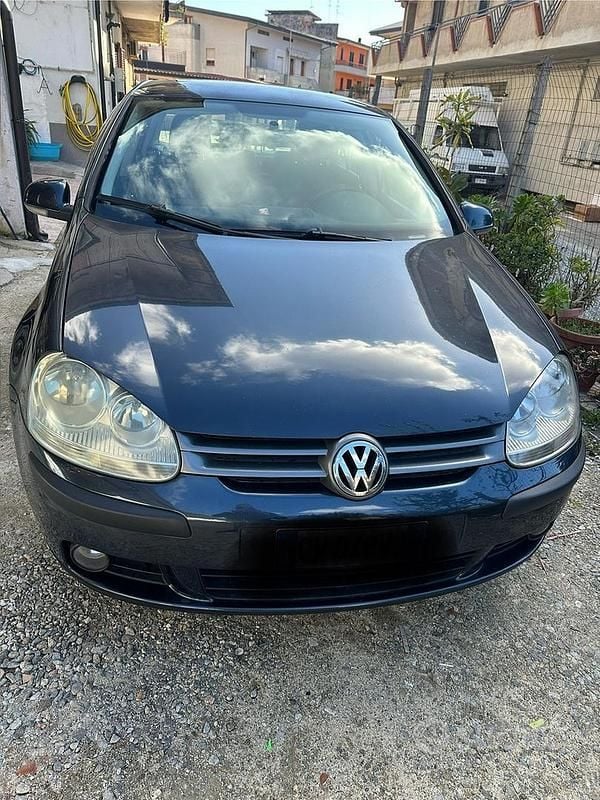 Usata VW Golf IV Comfortline 140 CV (102 kW) 2004 Blu Berlina