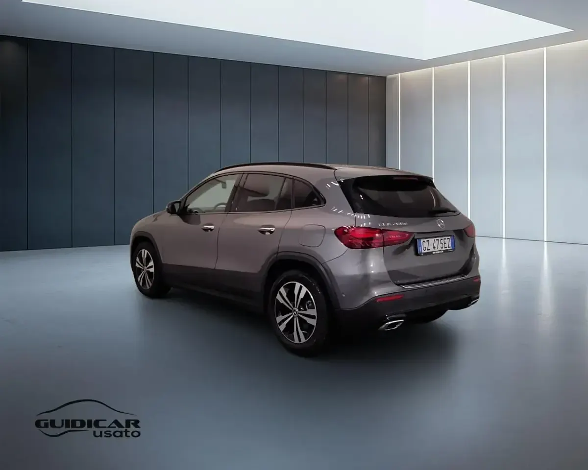 Usata Mercedes GLA200 Advanced Plus 150 CV (110 kW) 2025 Grigio SUV
