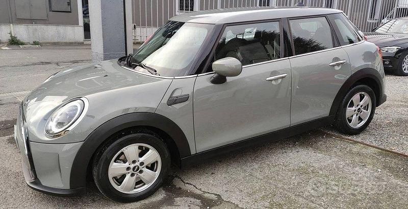Usata Mini Cooper Classic 136 CV (100 kW) 2022 Grigio Utilitaria