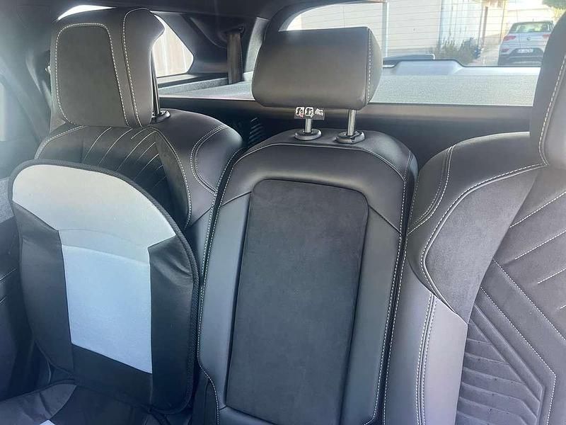 Usata Peugeot 5008 136 CV (100 kW) 2025 Argento SUV