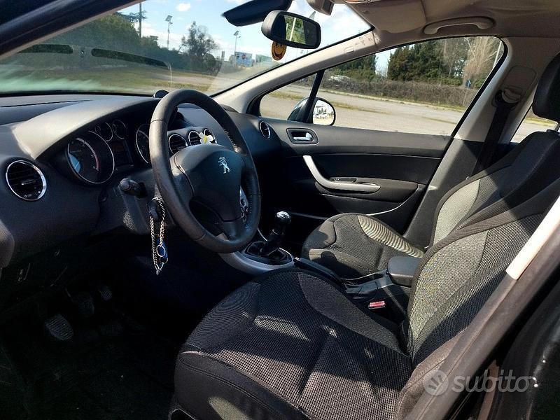 Usata Peugeot 308 2012 Nero Utilitaria