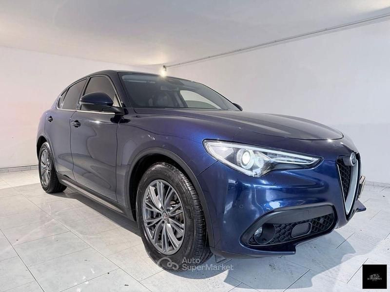 Usata Alfa Romeo Stelvio 182 CV (133 kW) 2018 Blu SUV