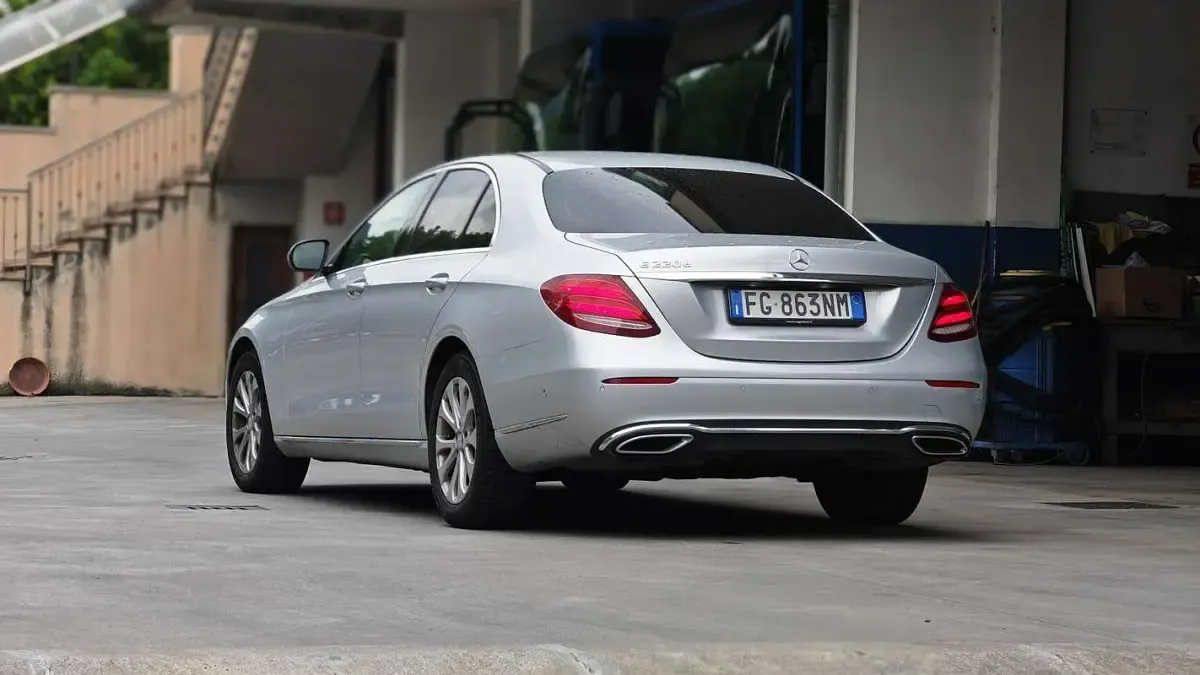 Usata Mercedes E220 194 CV (142 kW) 2017 Berlina