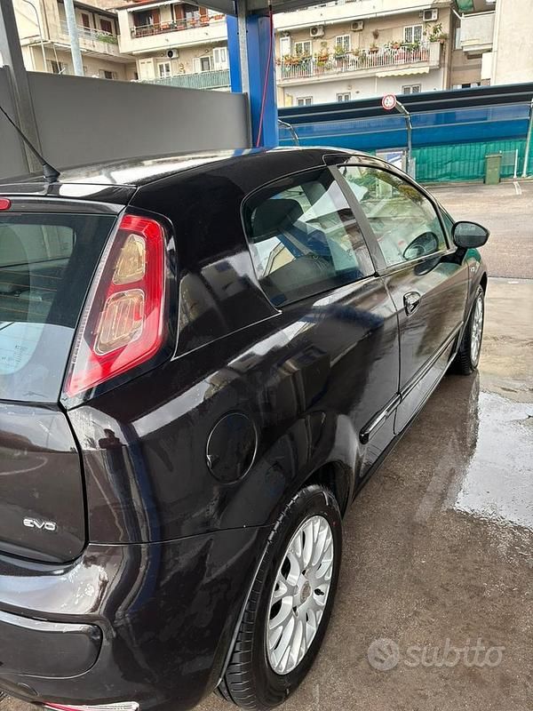 Usata Fiat Punto Evo 75 CV (55 kW) 2010 Nero Utilitaria