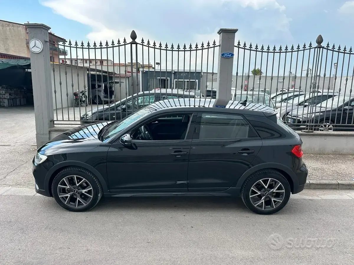 Usata Audi A1 110 CV (80 kW) 2022 Nero SUV