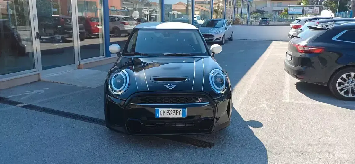 Usata Mini Cooper S Coupé Resolute Edition 178 CV (130 kW) 2023 Nero Coupé