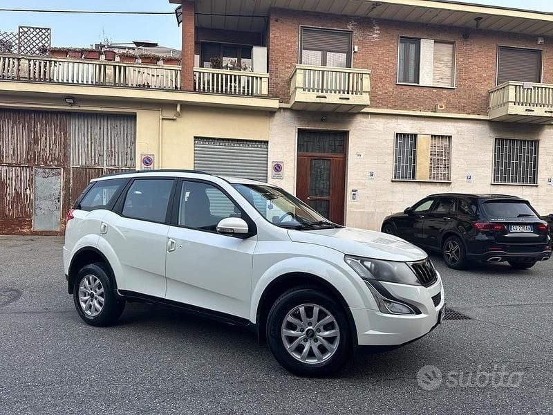 Usata Mahindra XUV500 140 CV (102 kW) 2016 Bianco SUV
