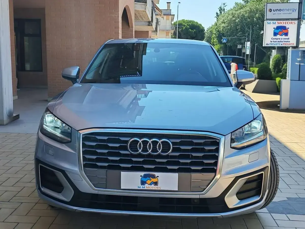 Usata Audi Q2 Ambiente 116 CV (85 kW) 2021 Argento SUV