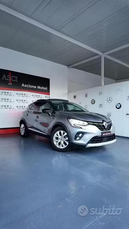 Usata Renault Captur Intens 100 CV (73 kW) 2021 Grigio SUV