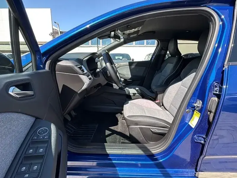 Usata Renault Clio Techno 91 CV (66 kW) 2025 Blu Utilitaria