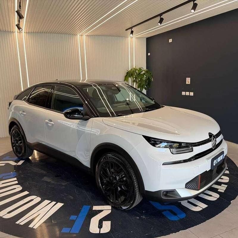 Bianco Nuova 2025 Citroën C4 Tre volumi | 24.900 € (Cara) - Immagine 1/4