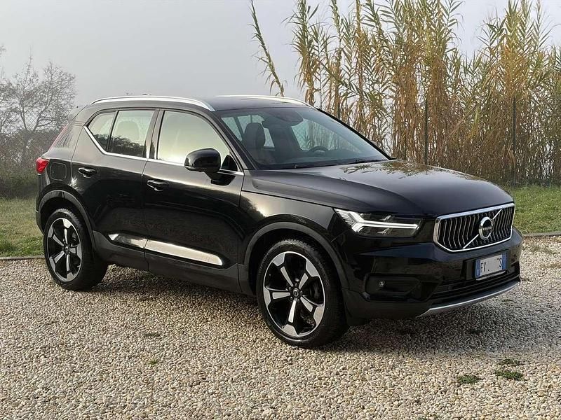 Nero Usata 2019 Volvo XC40 Inscription SUV | 21.990 € (Super prezzo) - Immagine 1/4