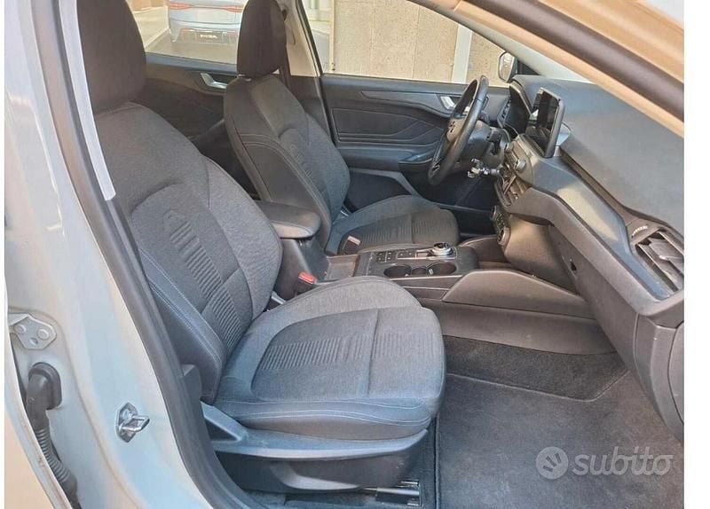 Usata Ford Focus Active 120 CV (88 kW) 2021 Bianco Berlina