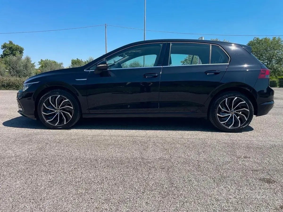 Usata VW Golf VIII Style 116 CV (85 kW) 2023 Nero Berlina
