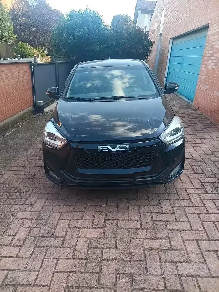 Usata EVO Evo 3 113 CV (83 kW) 2022 Nero SUV