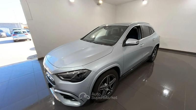 Usata Mercedes GLA200 Advanced Plus 150 CV (110 kW) 2025 Argento SUV