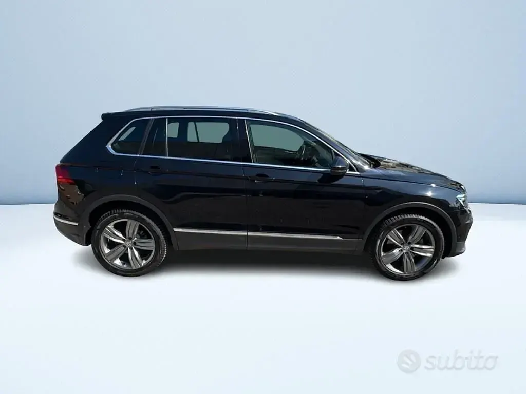 Usata VW Tiguan Executive 190 CV (139 kW) 2016 Nero pastello SUV