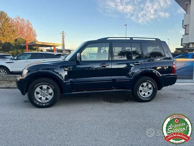 Usata Mitsubishi Pajero 160 CV (117 kW) 2003 Nero SUV