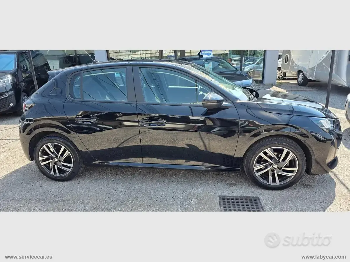 Usata Peugeot 208 Active 75 CV (55 kW) 2023 Nero Utilitaria