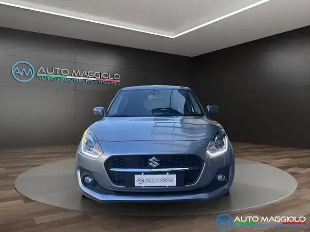 Usata Suzuki Swift 83 CV (61 kW) 2020 Argento Utilitaria