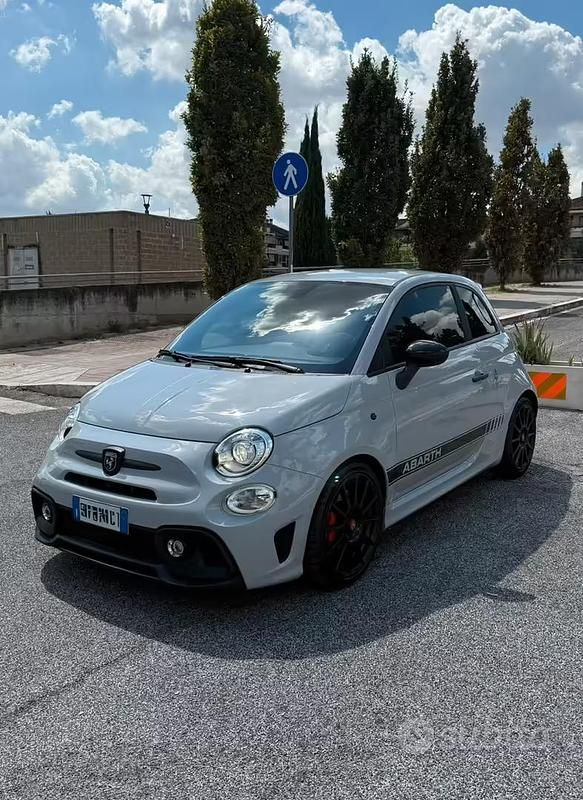 Usata Abarth 595 Esseesse 179 CV (131 kW) 2019 Grigio Cabrio