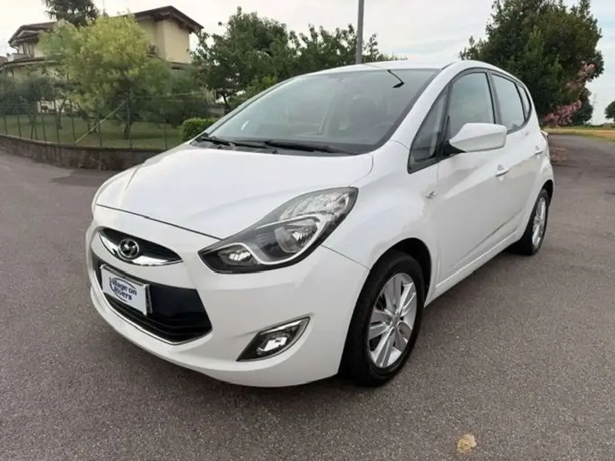 Usata Hyundai ix20 Comfort 90 CV (66 kW) 2013 Bianco Utilitaria
