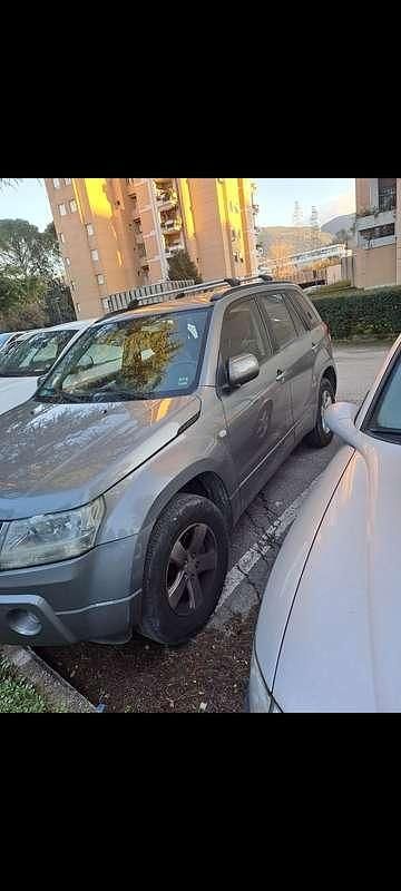 Usata Suzuki Grand Vitara 140 CV (102 kW) 2006 Grigio SUV