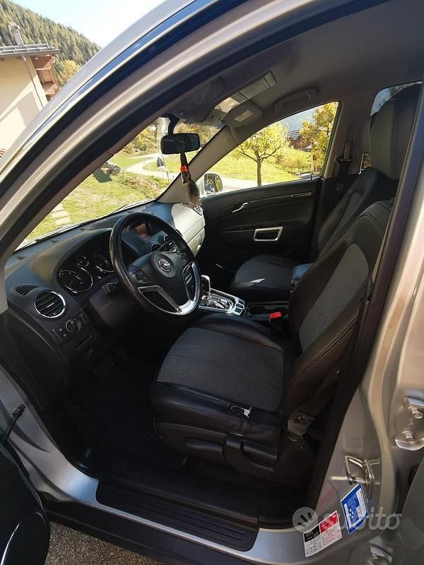 Usata Opel Antara 163 CV (119 kW) 2013 Grigio SUV