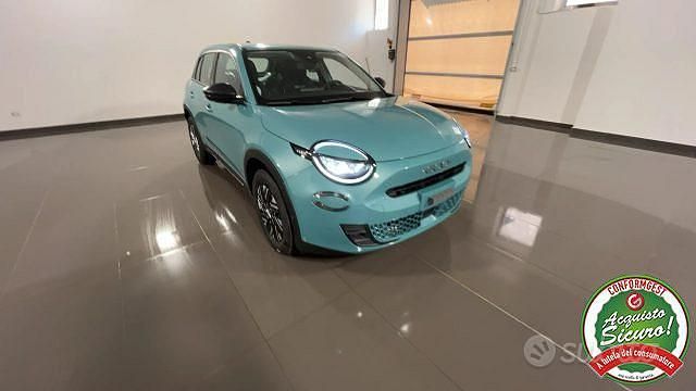 Usata Fiat 600 Pop 101 CV (74 kW) 2024 Blu/azzurro(met.) SUV
