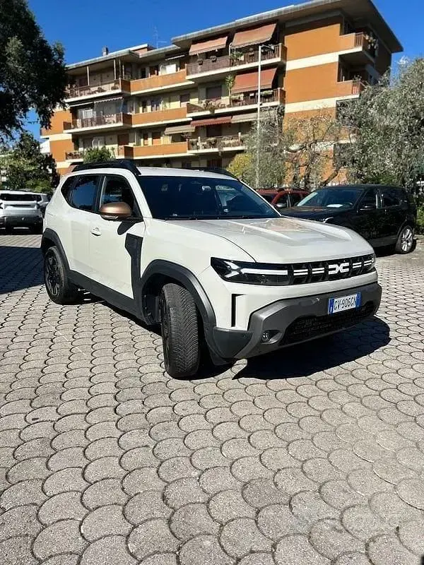 Usata Dacia Duster Extreme 131 CV (96 kW) 2024 Beige SUV