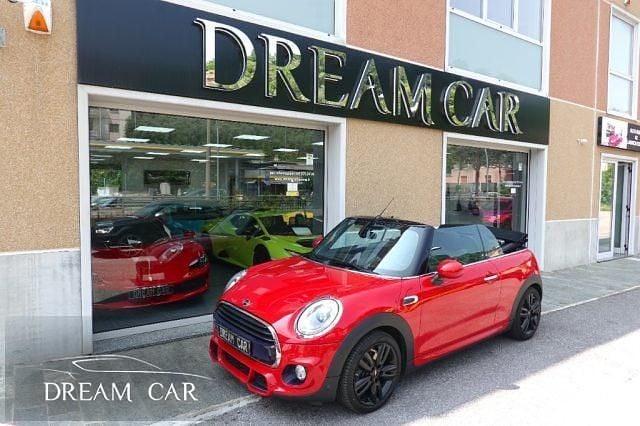 Käytetty Mini Cooper D 116 HP (85 kW) 2017 Punainen Viistoperä