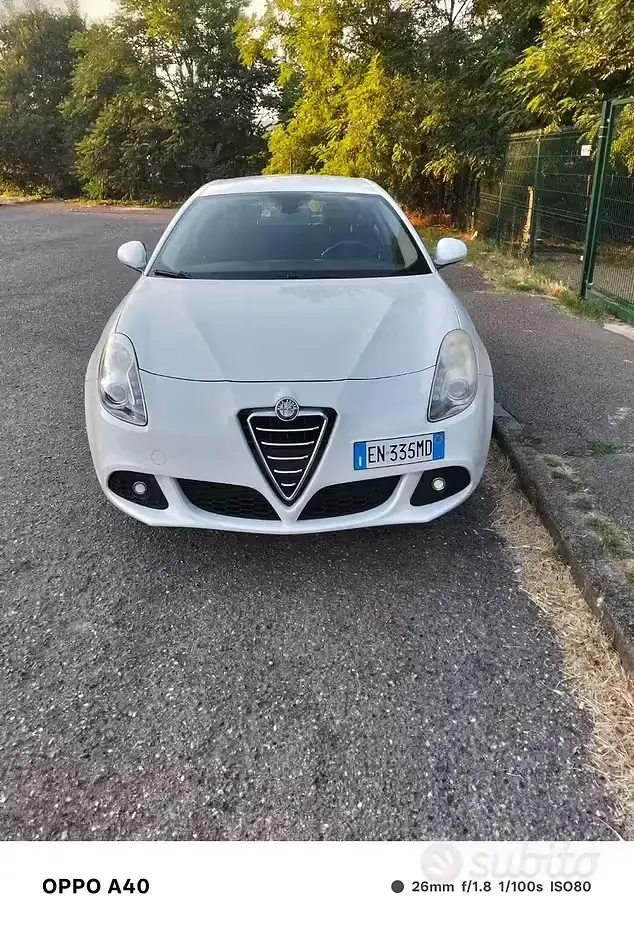 Usata Alfa Romeo Giulietta 105 CV (77 kW) 2012 Bianco Utilitaria