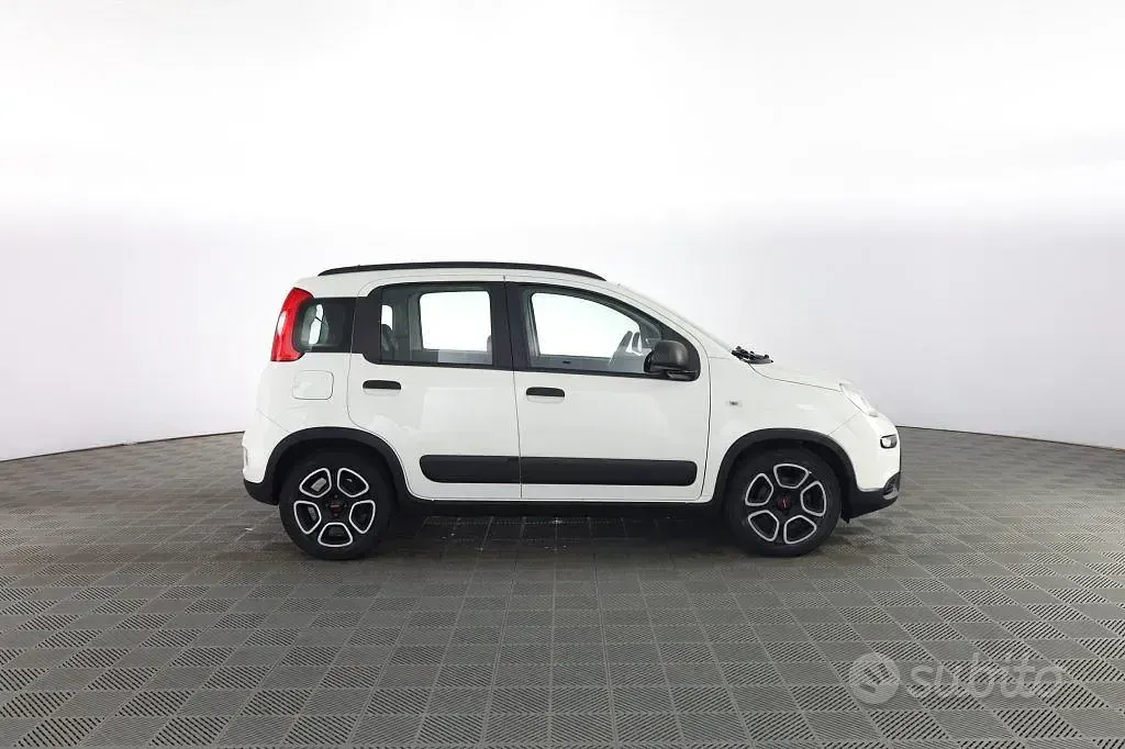 Usata Fiat Panda City Life 69 CV (50 kW) 2021 Bianco gelato Utilitaria