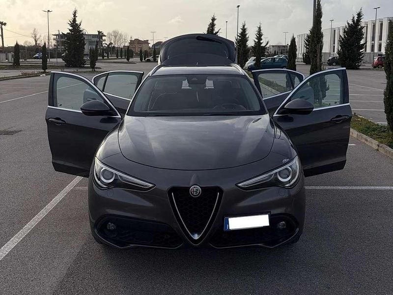 Usata Alfa Romeo Stelvio Business 190 CV (139 kW) 2021 Grigio SUV