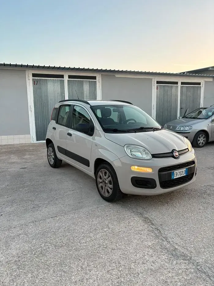 Usata Fiat Panda 85 CV (62 kW) 2012 Utilitaria