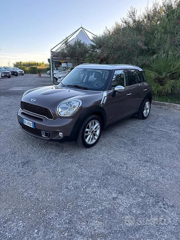 Usata Mini Cooper SD Countryman 143 CV (105 kW) 2012 Marrone SUV