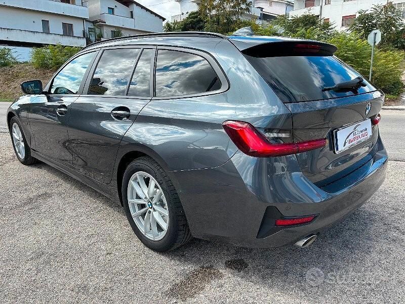 Usata BMW 320e Advantage 204 CV (150 kW) 2021 Nero Station wagon